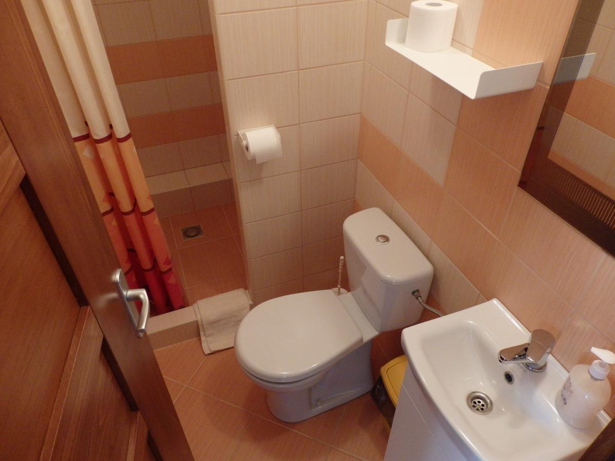 Pivnicka Pod Cachtickym Hradom Hotel จอคทิเคอ ภายนอก รูปภาพ